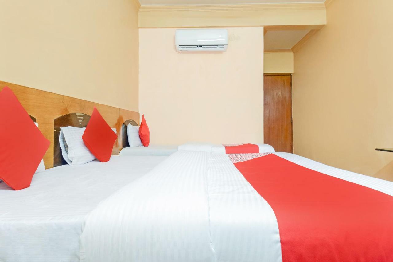 Suraj Hotel Pune Extérieur photo