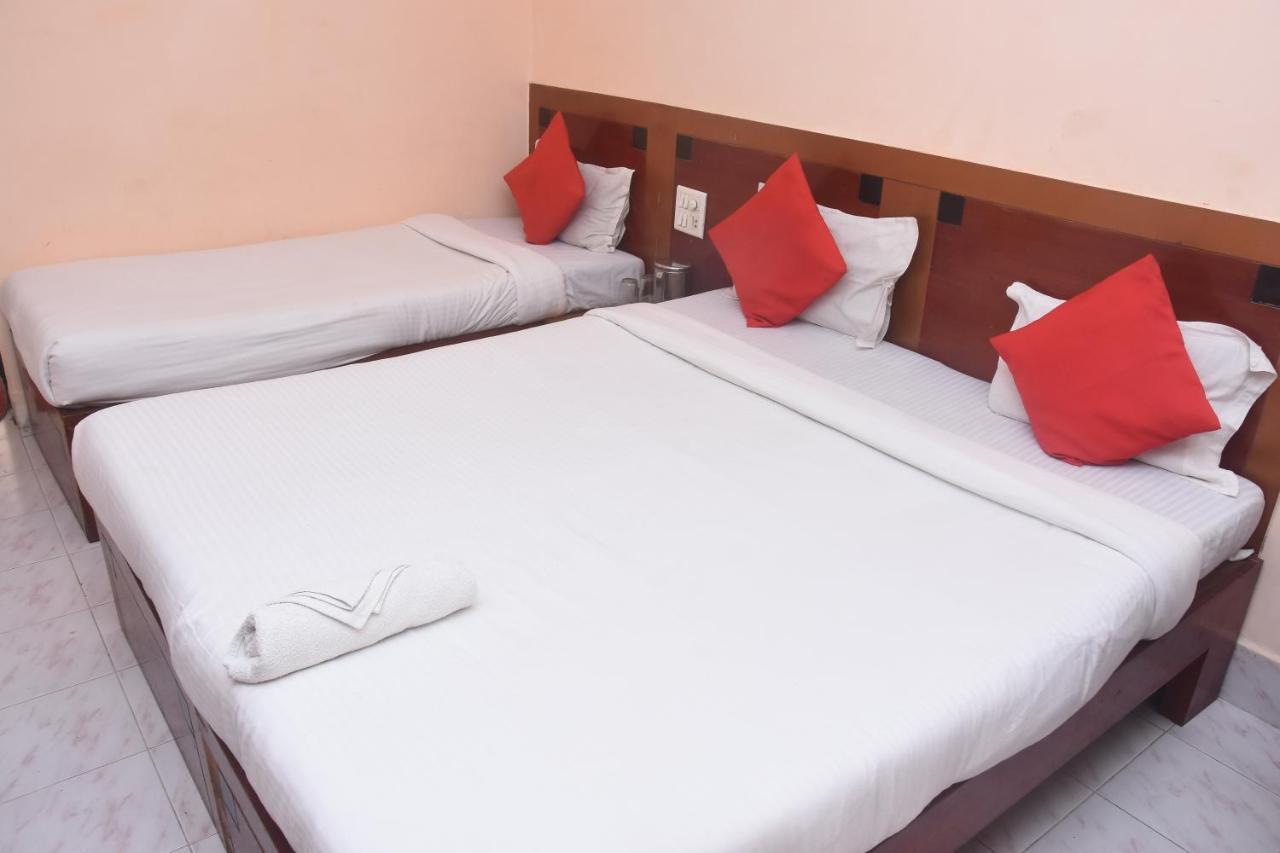 Suraj Hotel Pune Extérieur photo